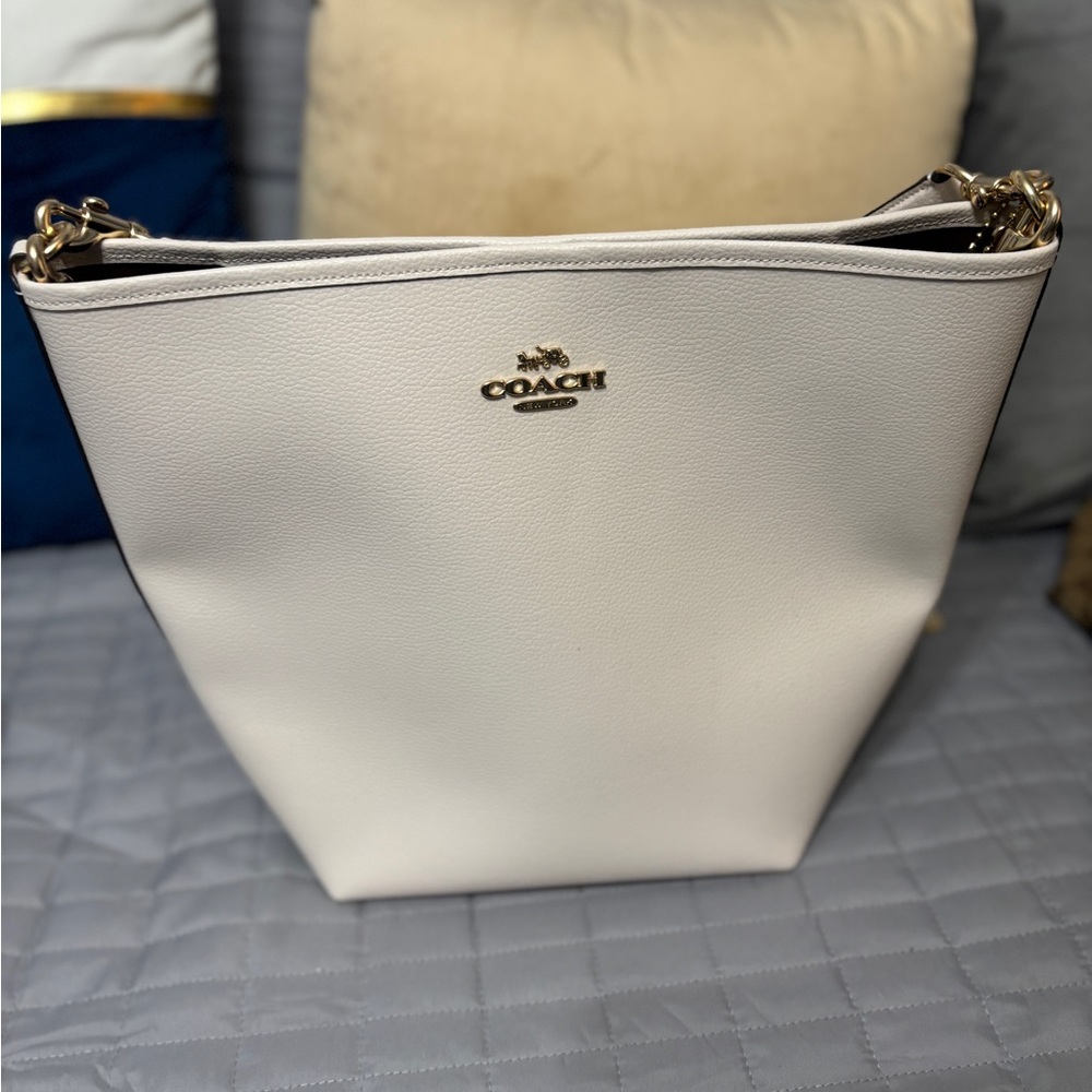 Coach Cream Leather Shoulder Bag